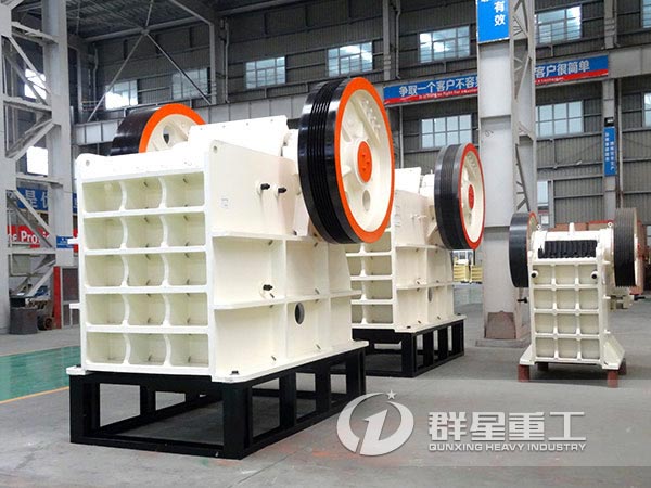 46鄂式破碎機(jī)設(shè)備