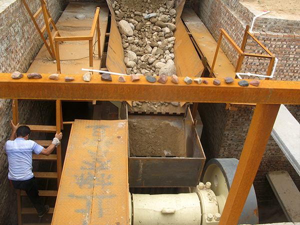 顎式破碎機(jī)實拍