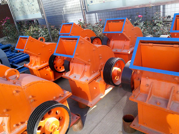 石英砂錘式破碎機